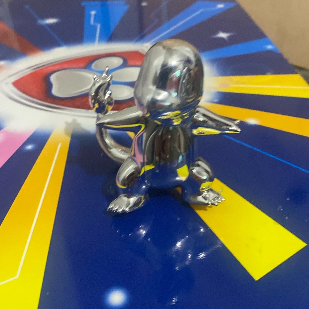 Pokémon Charmander special edition platinum silver figurine